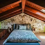 Lodge By The & Jacuzzi