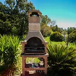 Lodge By The & Jacuzzi Piana Degli Albanesi