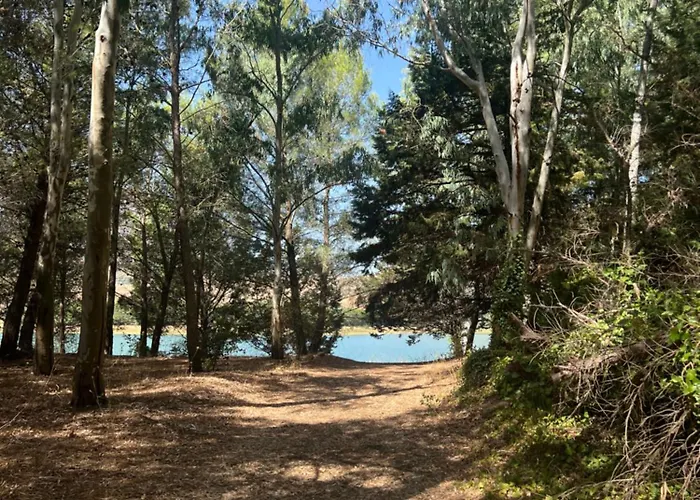 By The & Jacuzzi Lodge *