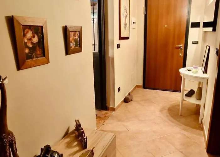 By The & Jacuzzi Lodge *